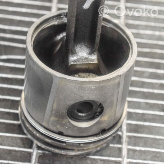 Land Rover Discovery Piston HRC2354