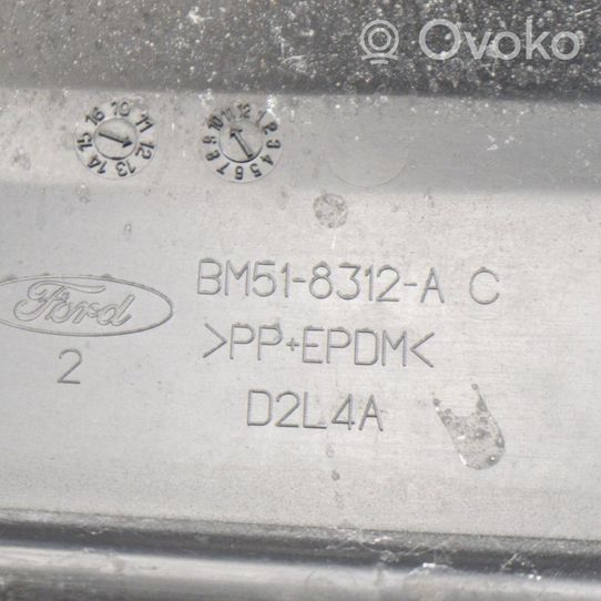 Ford Focus Välijäähdyttimen ilmakanavan ohjain BM518312AC