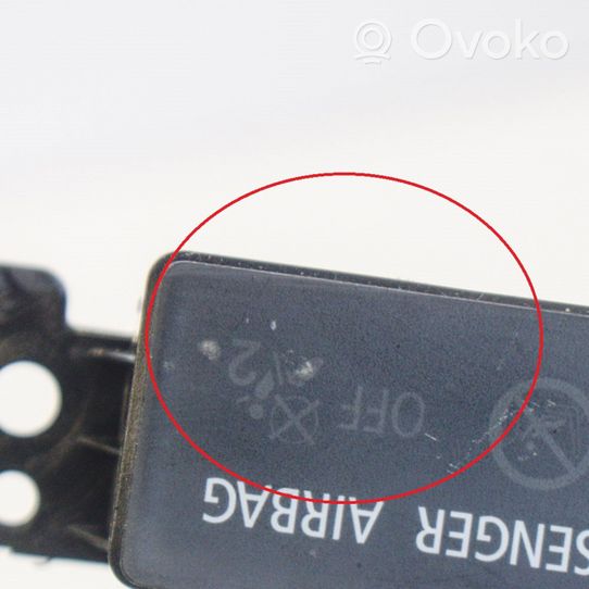 Mitsubishi L200 Kit interrupteurs C68381