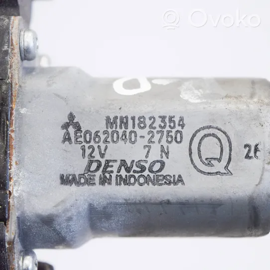 Mitsubishi L200 Elektryczny podnośnik szyby drzwi przednich MN182354