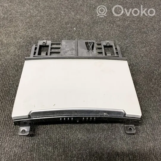 Audi A7 S7 4G Peleninė panelėje 4G08632734PK