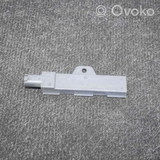 BMW 2 F22 F23 Antena wewnętrzna 9220831