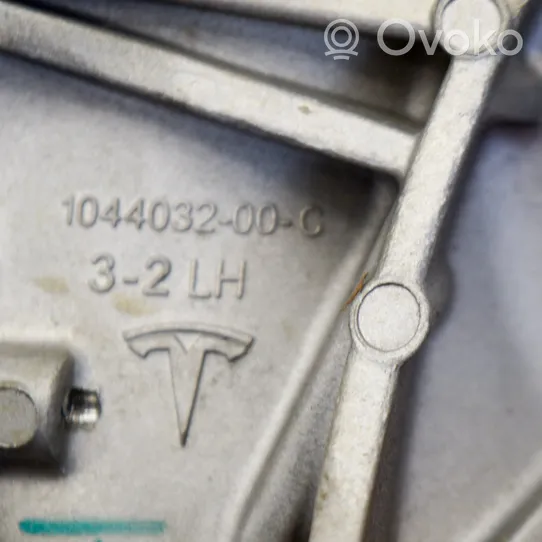 Tesla Model 3 Inna część podwozia 104403200C