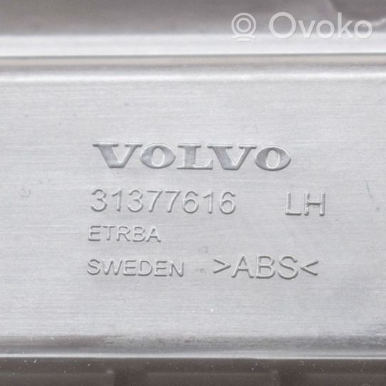 Volvo S90, V90 B-pilarin verhoilu (yläosa) 31377616