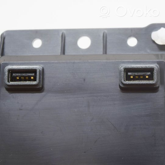 Tesla Model 3 Unidad de control del USB T1801Y07851