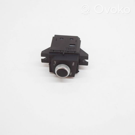 Audi A4 S4 B9 Przyciski / Przełącznik regulacji głośności 8W2919616