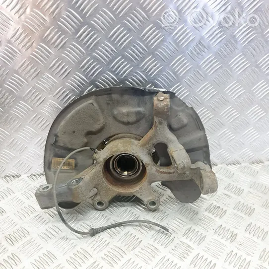 Mercedes-Benz GLK (X204) Front wheel hub A2043300005