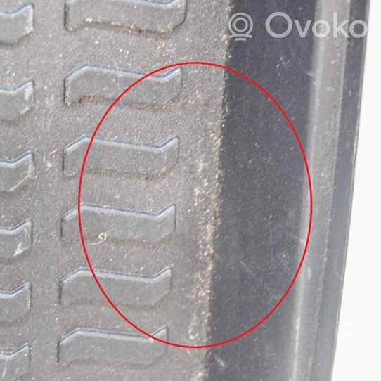 Audi Q3 8U Bagažinės grindys 8U0061180