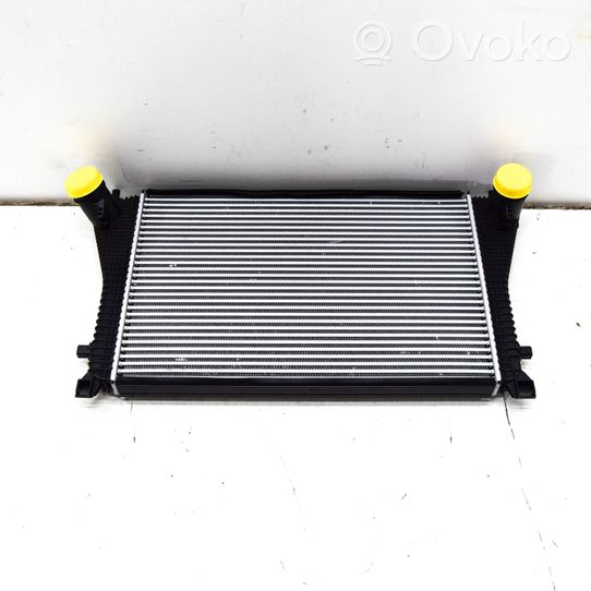 Volkswagen Golf VII Chłodnica powietrza doładowującego / Intercooler 5Q0145803AA