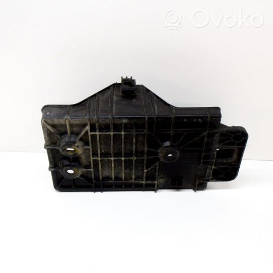 Mazda 6 Support boîte de batterie KE7056041