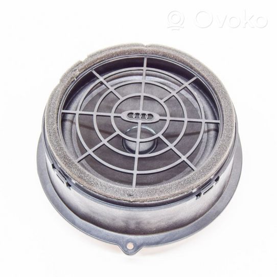 Audi Q3 8U Takaoven kaiutin 8R0035411