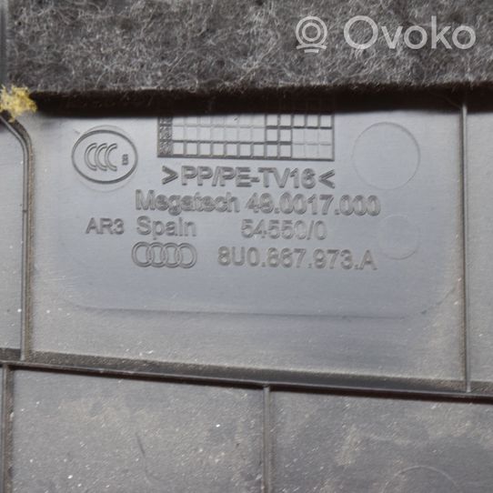 Audi Q3 8U Keskikonsolin takasivuverhoilu 8U0867973A