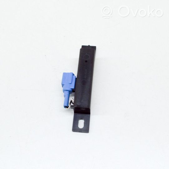 Nissan Leaf I (ZE0) Amplificatore antenna H130108