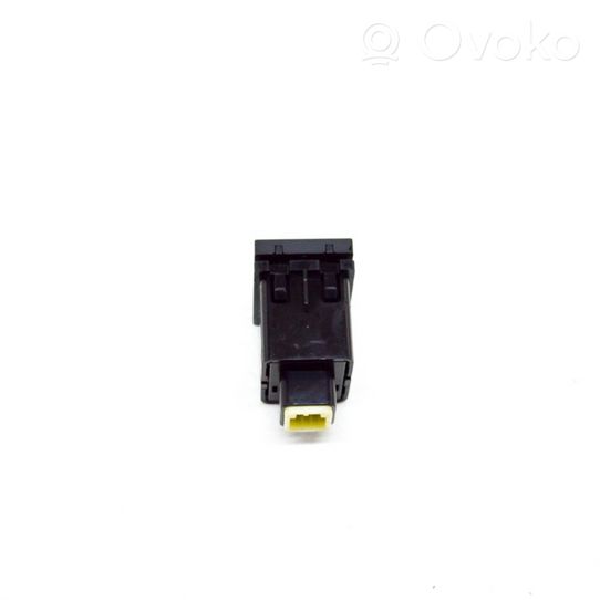 KIA Niro Interrupteur feux de détresse 93790G5000