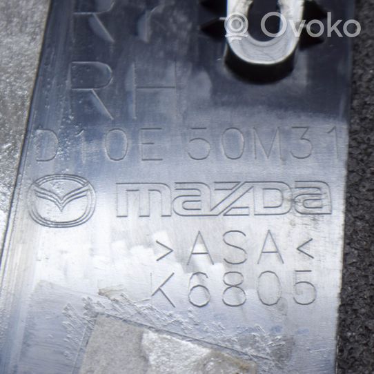 Mazda CX-3 Listwa / Uszczelka szyby drzwi tylnych K6805