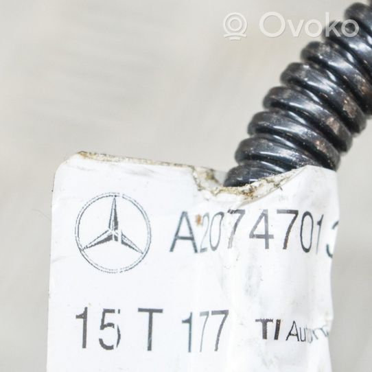 Mercedes-Benz E A207 Rura / Wąż dolotowy powietrza turbiny A2074701301