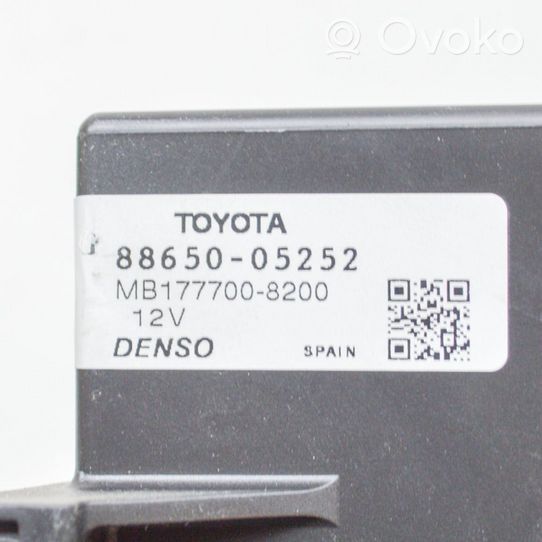 Toyota Avensis T270 Muut laitteet 8865005252