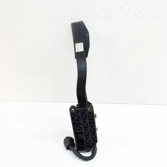 KIA Carens I Accelerator throttle pedal XJ5KAE779