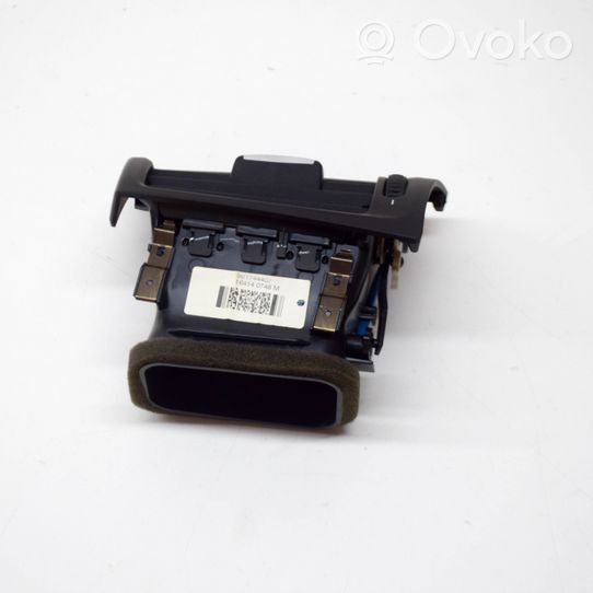 BMW X3 F25 Lango oro grotelės 9217444