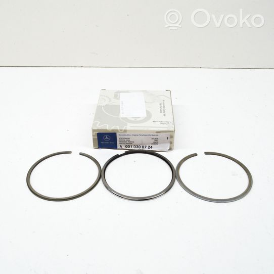 Mercedes-Benz 250 280 W108 Segment de piston A0010300724