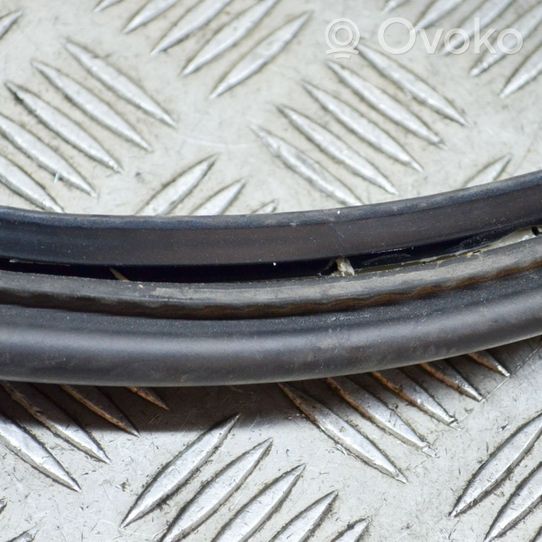 BMW i3 Trunk rubber seal (body) 7296906
