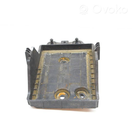 Mazda CX-3 Support boîte de batterie D09T56041