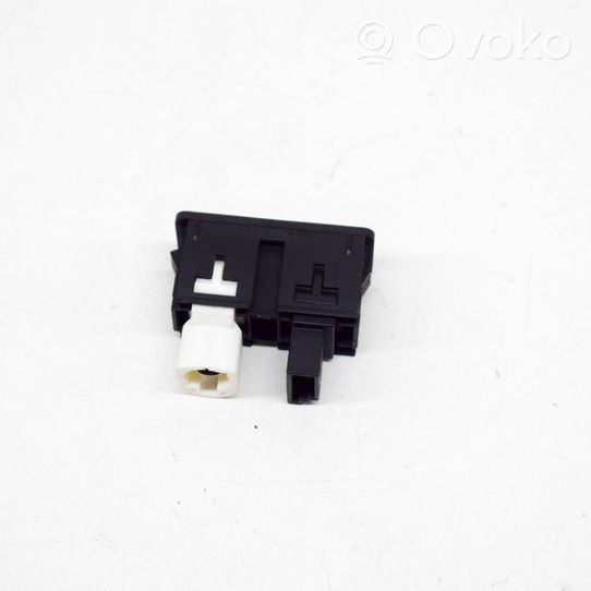 BMW 3 F30 F35 F31 AUX in-socket connector 9229246