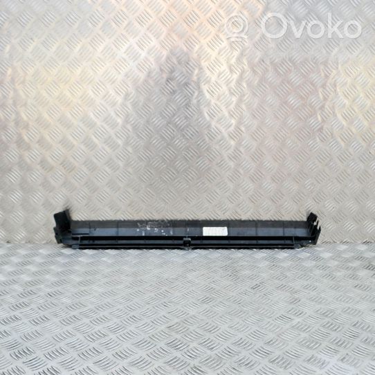 BMW X3 G01 Radiatoru dekoratīvā apdare 8590082