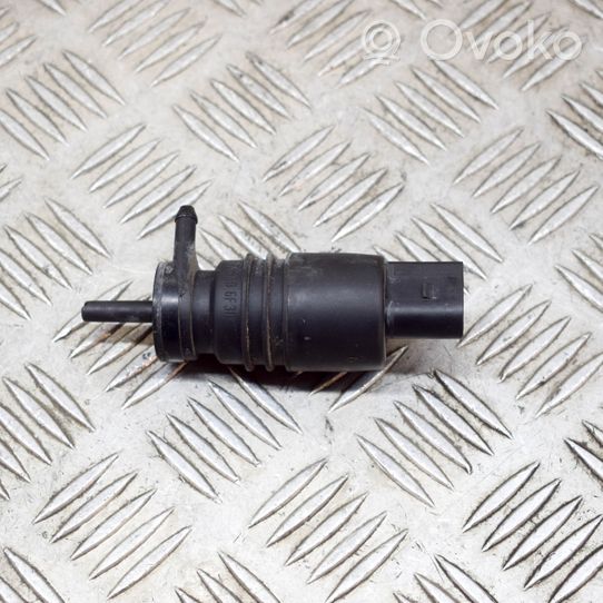 Mercedes-Benz SL R230 Windscreen/windshield washer pump 