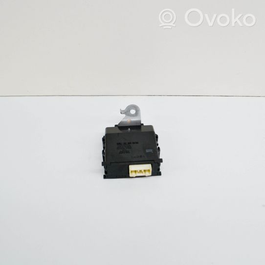 Toyota C-HR Sterownik / Moduł centralnego zamka 0515004380