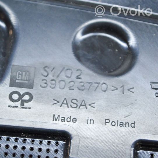 Opel Astra K Takaluukun/tavaratilan spoileri 39023770