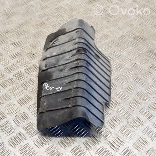 Audi A5 Protector/cubierta de la carrocería inferior trasera 8W0505415E