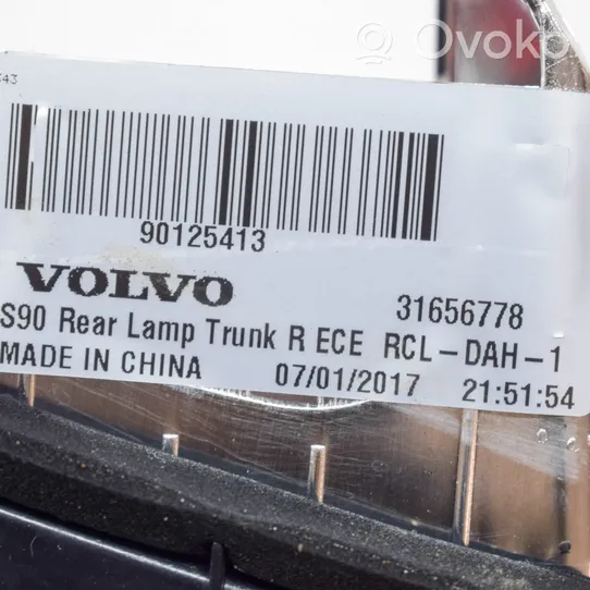 Volvo S90, V90 Takaluukun takavalot 90125413