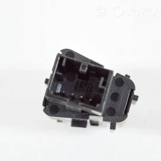 Audi A5 Autres commutateurs / boutons / leviers 4M2907569