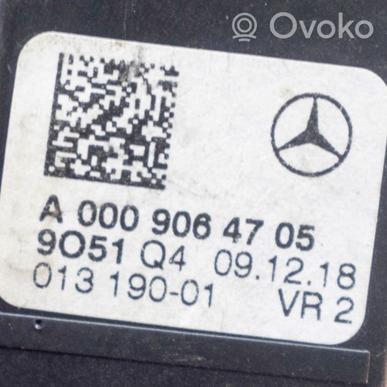 Mercedes-Benz A W177 Rankenėlė galinė A0998150000