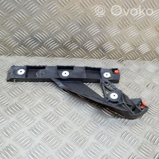 Opel Zafira C Staffa angolare del supporto di montaggio del paraurti 13300738