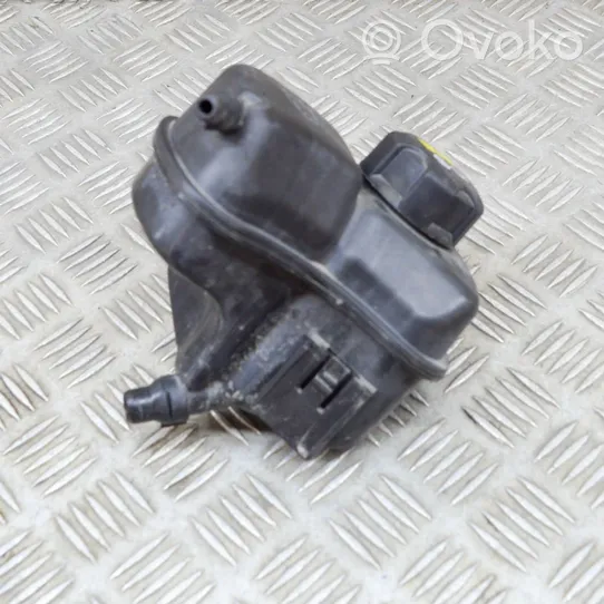 BMW 3 G20 G21 Vase d'expansion / réservoir de liquide de refroidissement 8610653