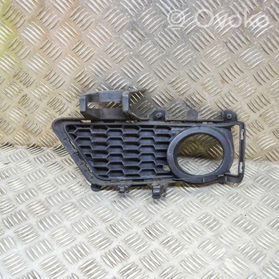 BMW 3 F30 F35 F31 Mascherina inferiore del paraurti anteriore 8062636