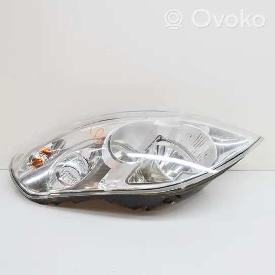Opel Movano B Headlight/headlamp 8200501939