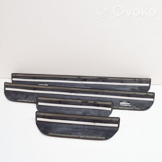 Audi Q3 8U Set di rifiniture davanzale (interno) 8U0853373B