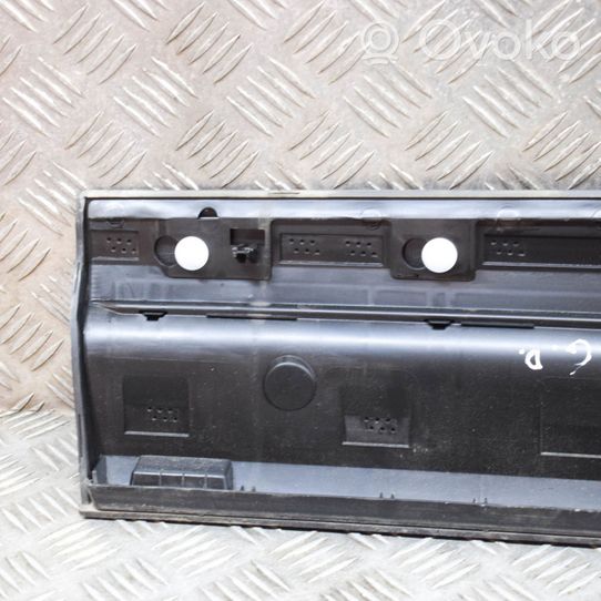 Volvo XC40 Takaoven lista (muoto) 31448343