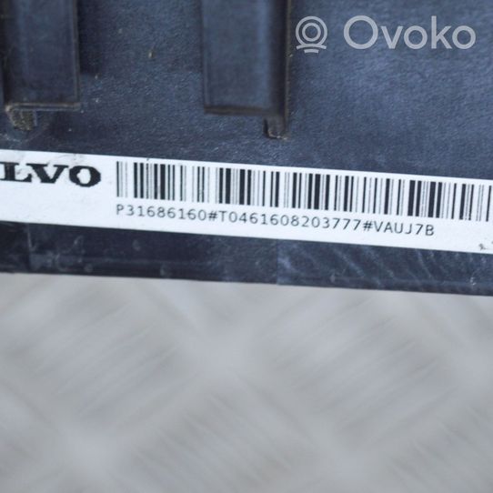 Volvo XC40 Staffa del pannello di supporto del radiatore 31686021