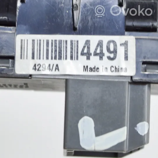 Opel Mokka X Otros interruptores/perillas/selectores 96892004