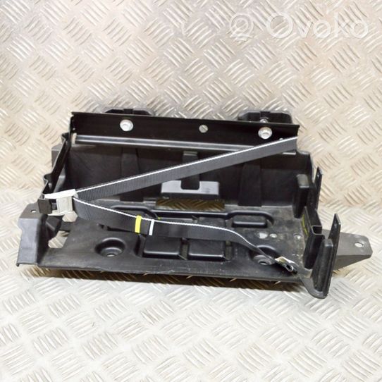 Maserati Quattroporte Support boîte de batterie 05112061AK