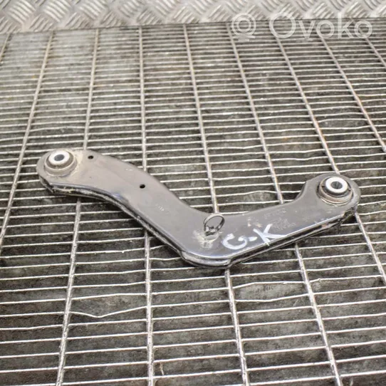 Volvo XC40 Braccio di controllo sospensione posteriore superiore/braccio oscillante 8888773236