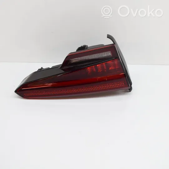 Audi A4 S4 B9 Lampy tylnej klapy bagażnika 2SV01224725