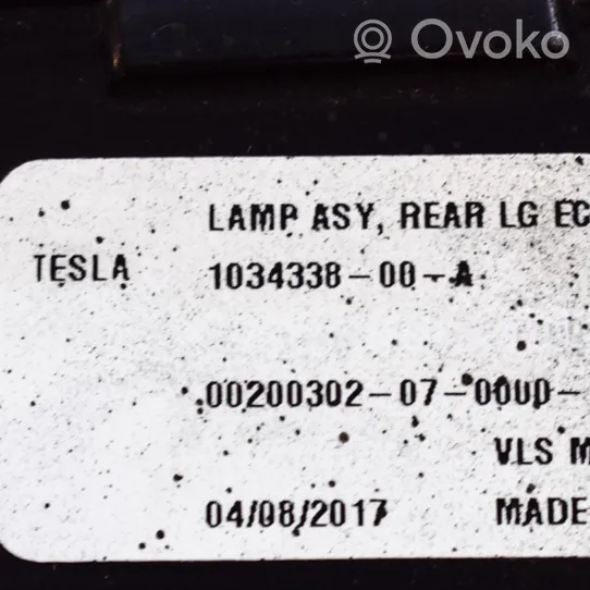 Tesla Model X Takaluukun takavalot 103433800A