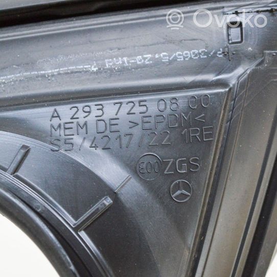 Mercedes-Benz EQC Etuoven lasin muotolista A2937250800