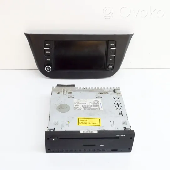 Iveco Daily 6th gen Panel / Radioodtwarzacz CD/DVD/GPS 5801727206