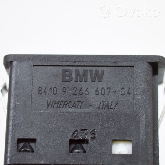 BMW 2 F45 Gniazdo / Złącze AUX 9266607